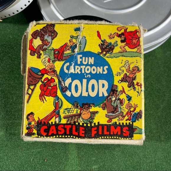 Vintage Revere Camera Co. Model 85 8MM Projector Chicago, and Reels + Extras - Picture 13 of 16